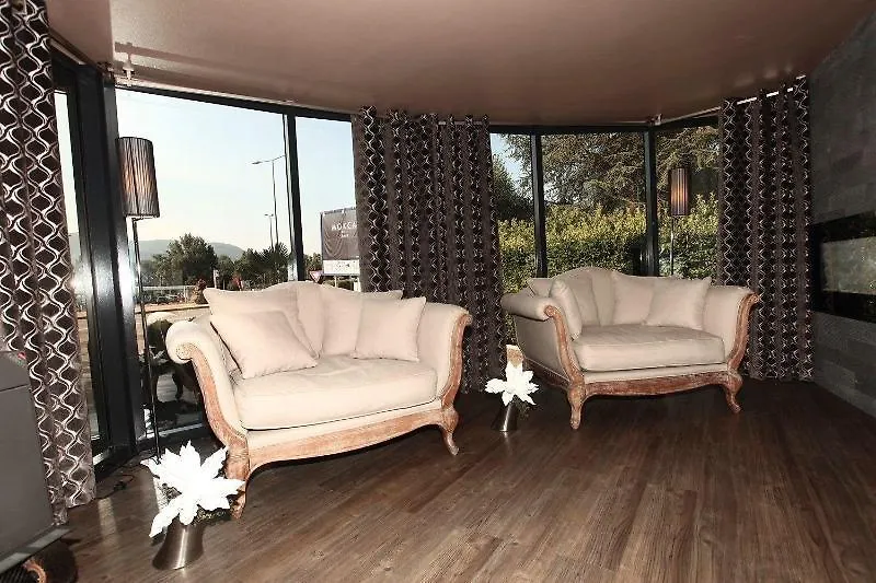 מלון מילאן Le Mokca 3*,